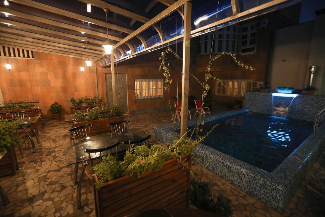 Alba Hotel Γιερεβάν Εξωτερικό φωτογραφία